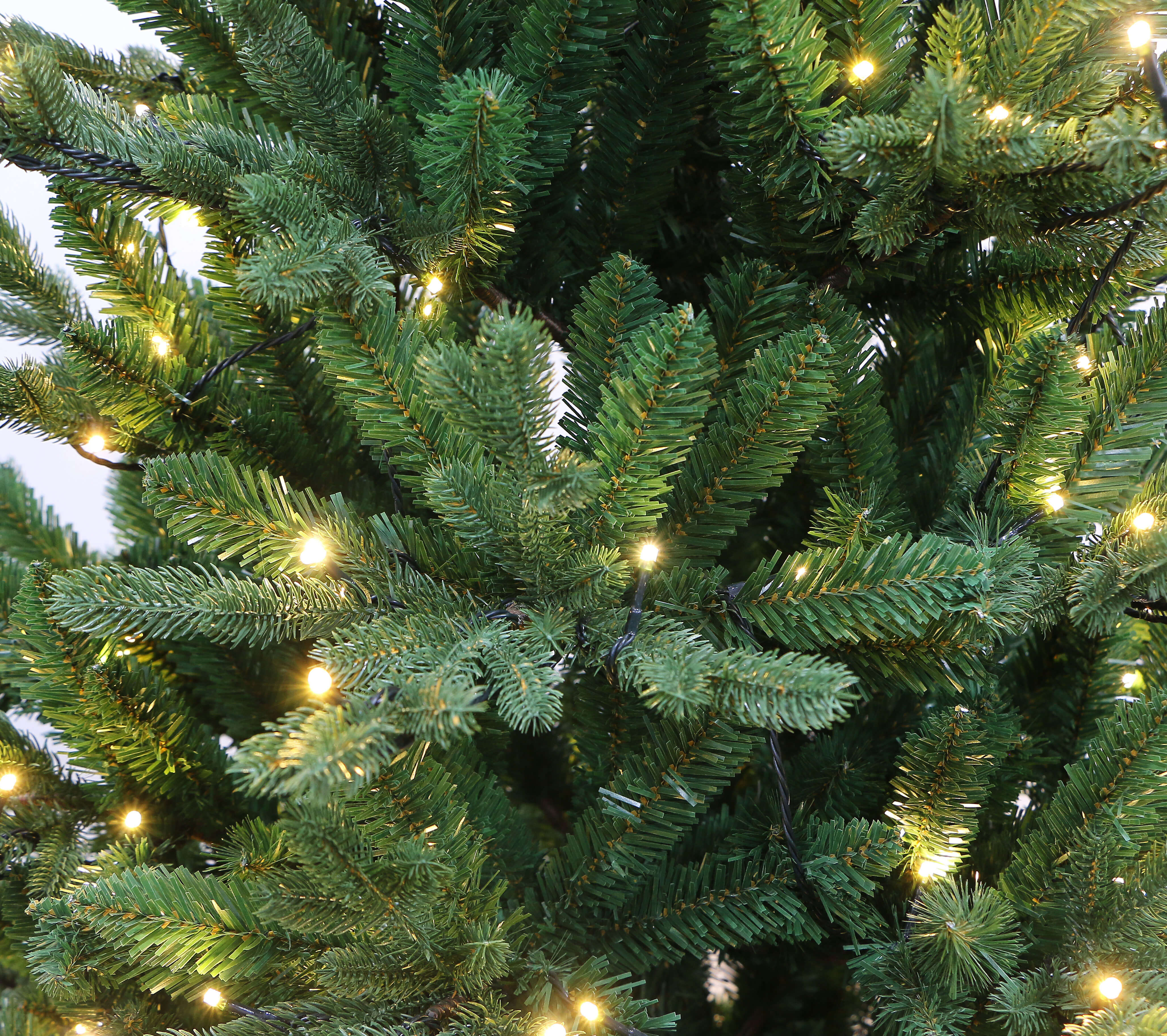 Forest Green Pine Christmas tree Pre-lit with Dual-color LED lights